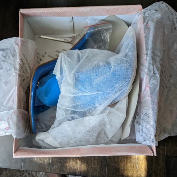 Neon Blue Stilleto Heels - Picture 13 of 13